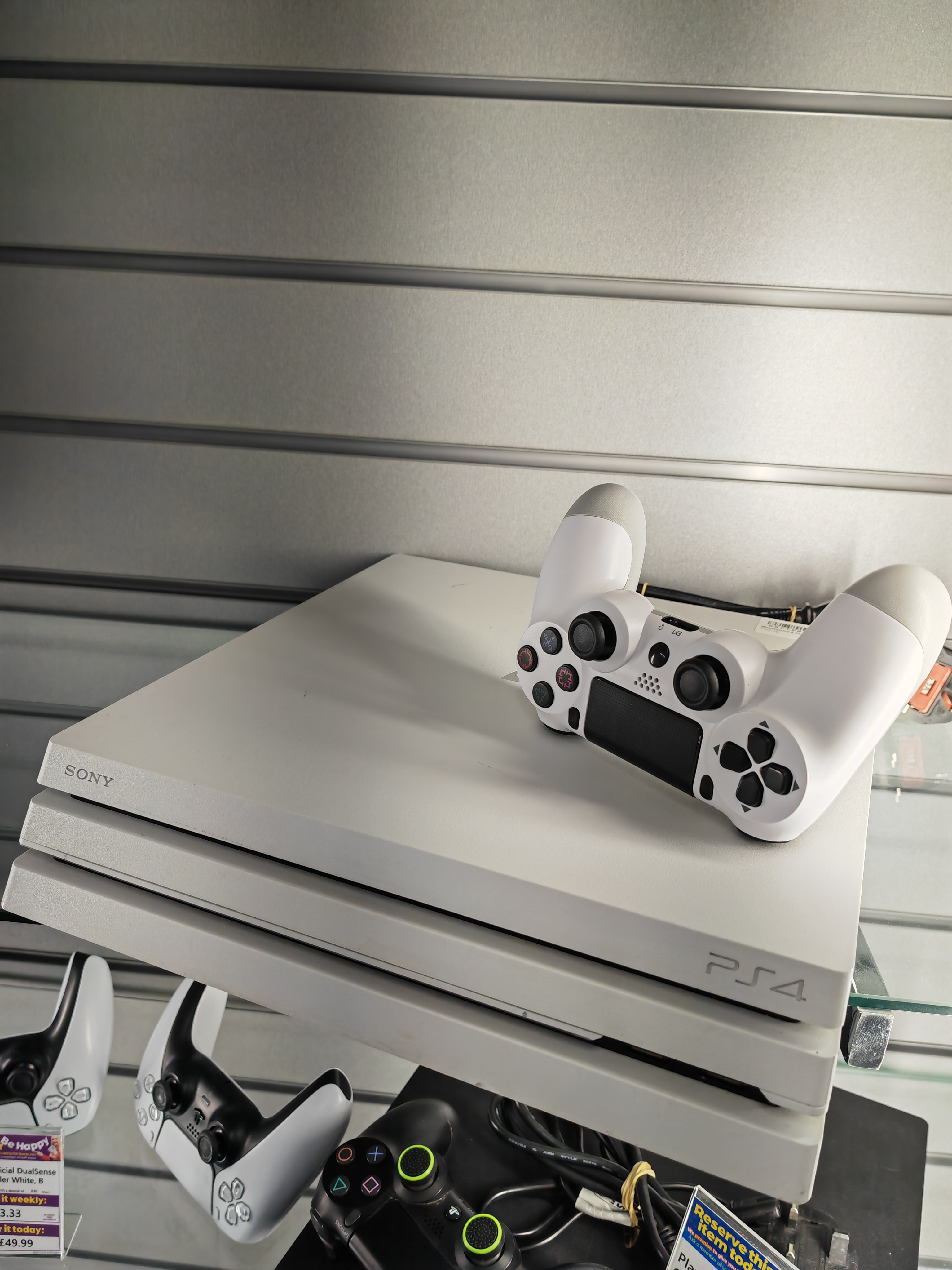 SONY PS4 Glacier White 1TB 本体 【公式通販】